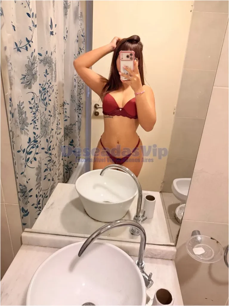 Lucy en Congreso, lucy escort deseadavip 04